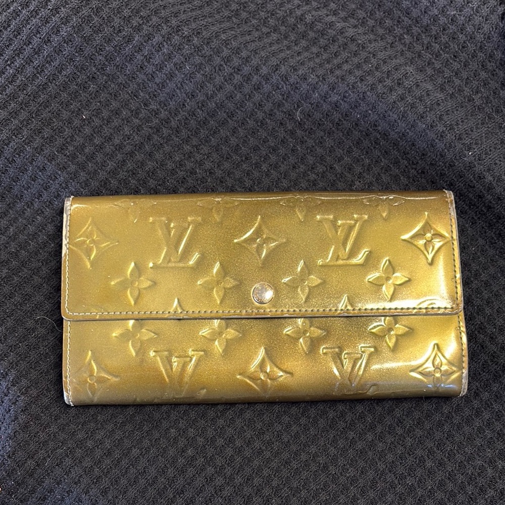Louis Vuitton Gold Monogram Wallet Vernis
